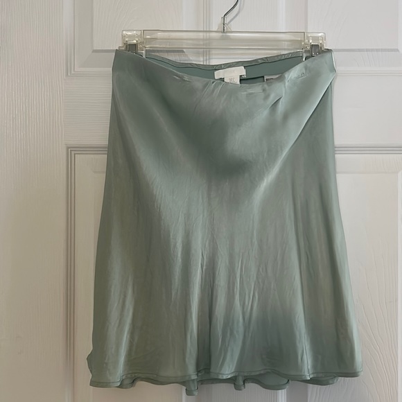 Silk/satin mini skirt - Picture 1 of 2